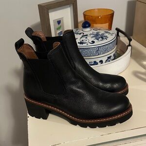 Black Leather Ankle Boots-Paul green never worn